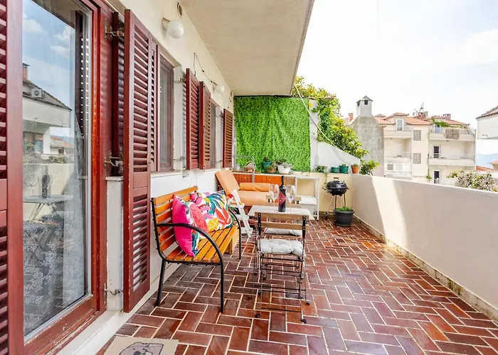 Misho With Terrace *