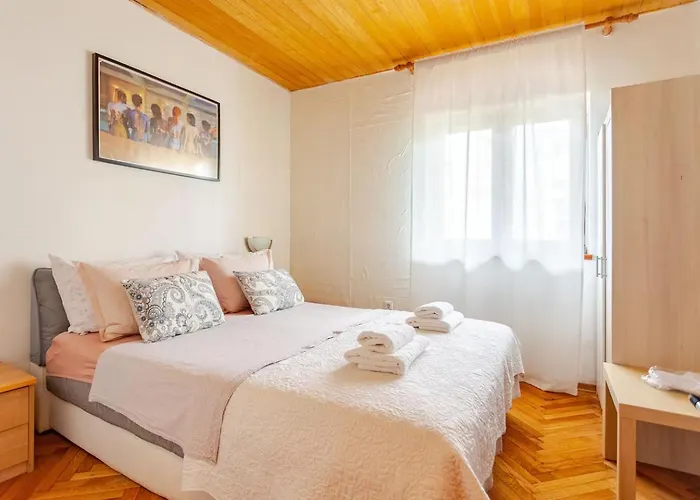 Misho With Terrace Апартаменты